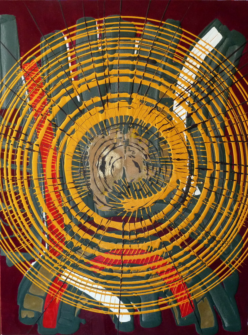 Composizione astratta in smalti su tela con cerchi dorati, fenditure grafiche e campiture verdi/rosse su fondo bordeaux; metafora wabi-sabi della frattura che diventa luce.